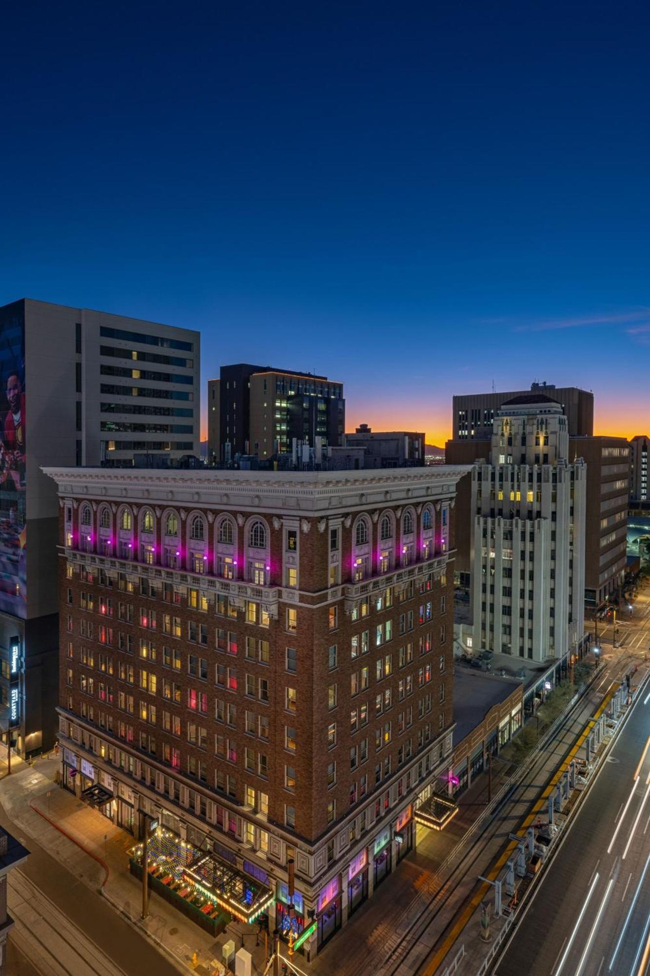 Moxy Phoenix Downtown Ngoại thất bức ảnh